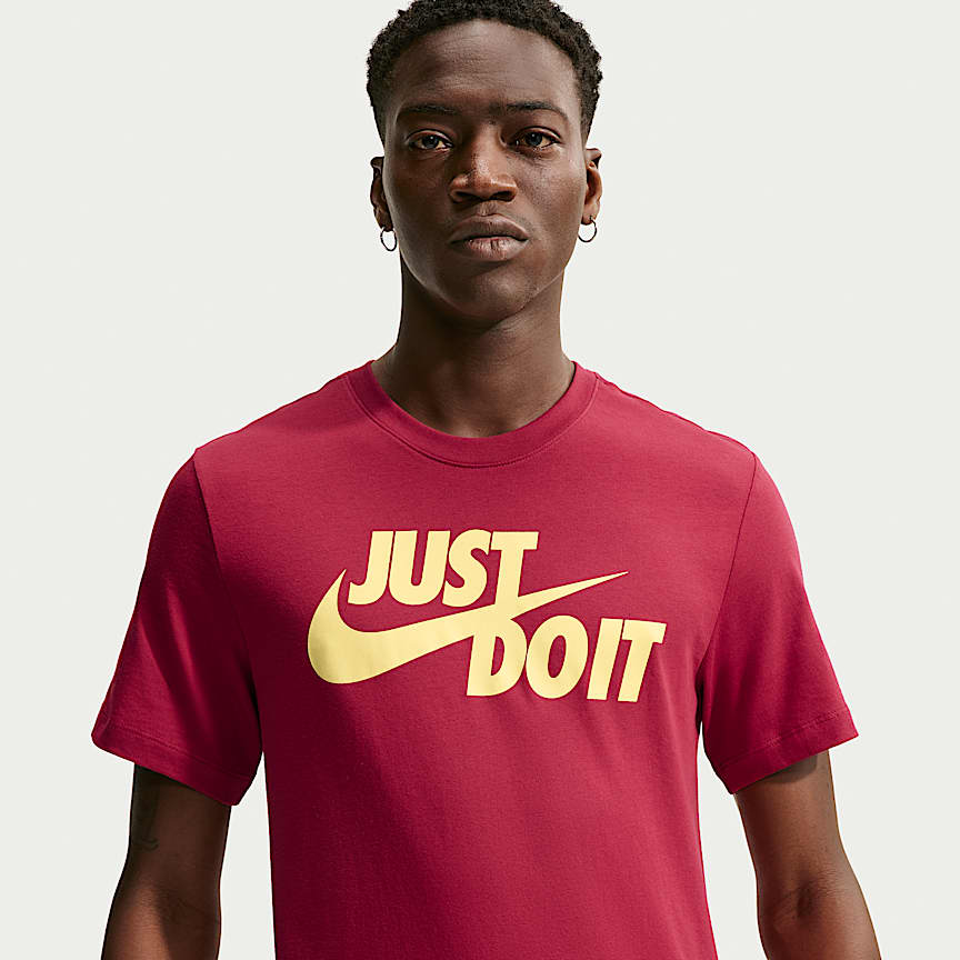 Nike Sportswear T-Shirt. Nike.com